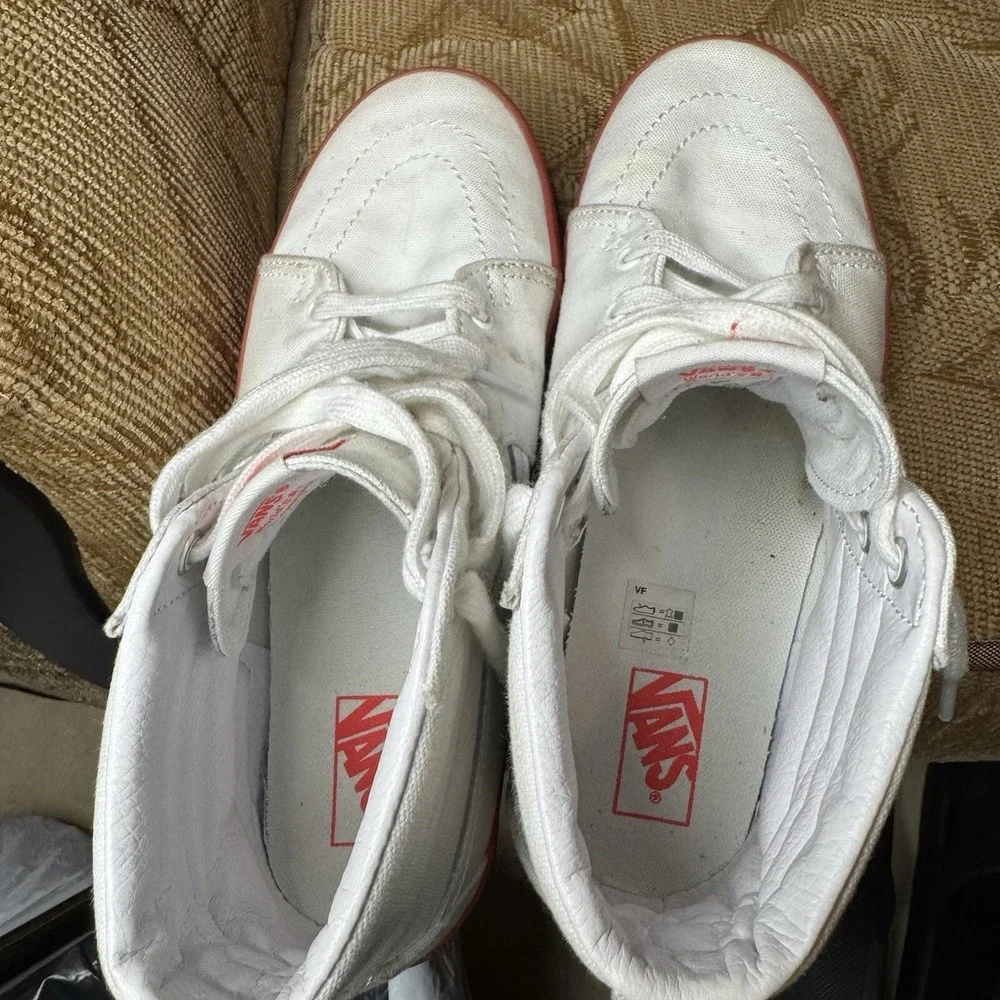 Vans couple marks
